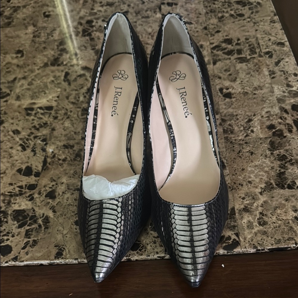 Elegant Black and Silver Stiletto Heels with Patent Finish